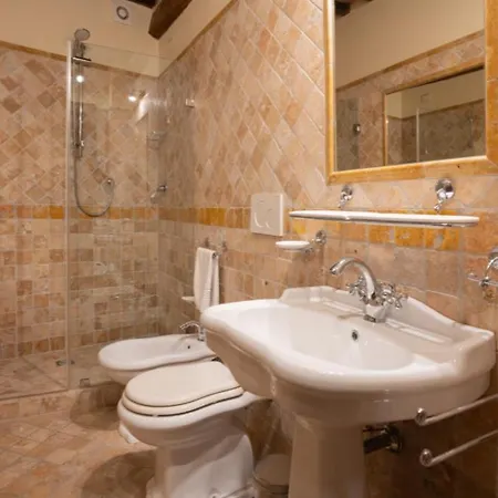 Calende Di Maggio 2 Minutes From Parking & Basilica *